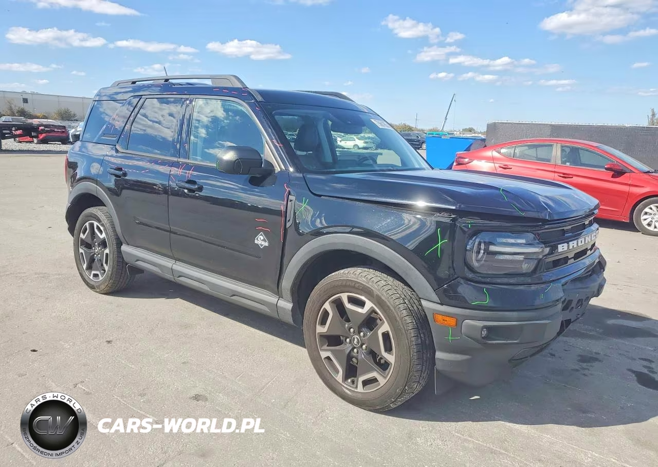 2021 Ford Bronco Sport Outer Banks VIN:3FMCR9C61MRA36403 - 4