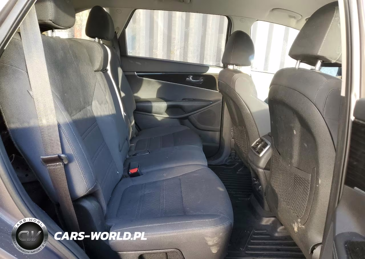 2019 Kia Sorento Lx VIN:5XYPG4A3XKG545372 - 11