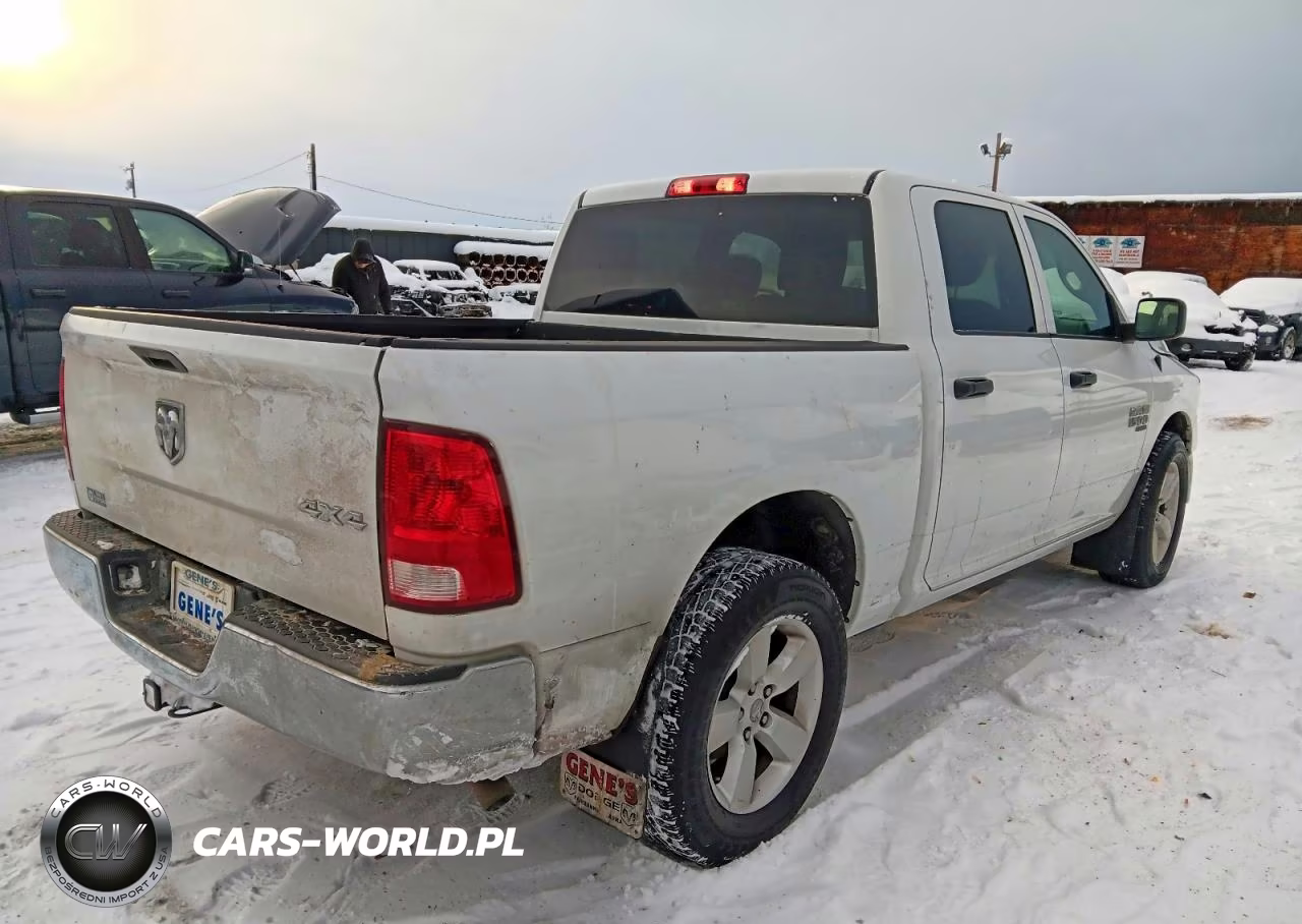 2020 Ram 1500 Classic Tradesman VIN:3C6RR7KG7LG131367 - 3