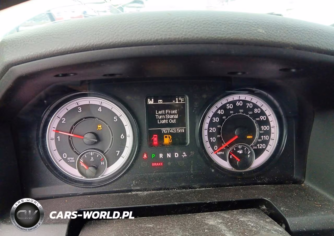 2020 Ram 1500 Classic Tradesman VIN:3C6RR7KG7LG131367 - 9