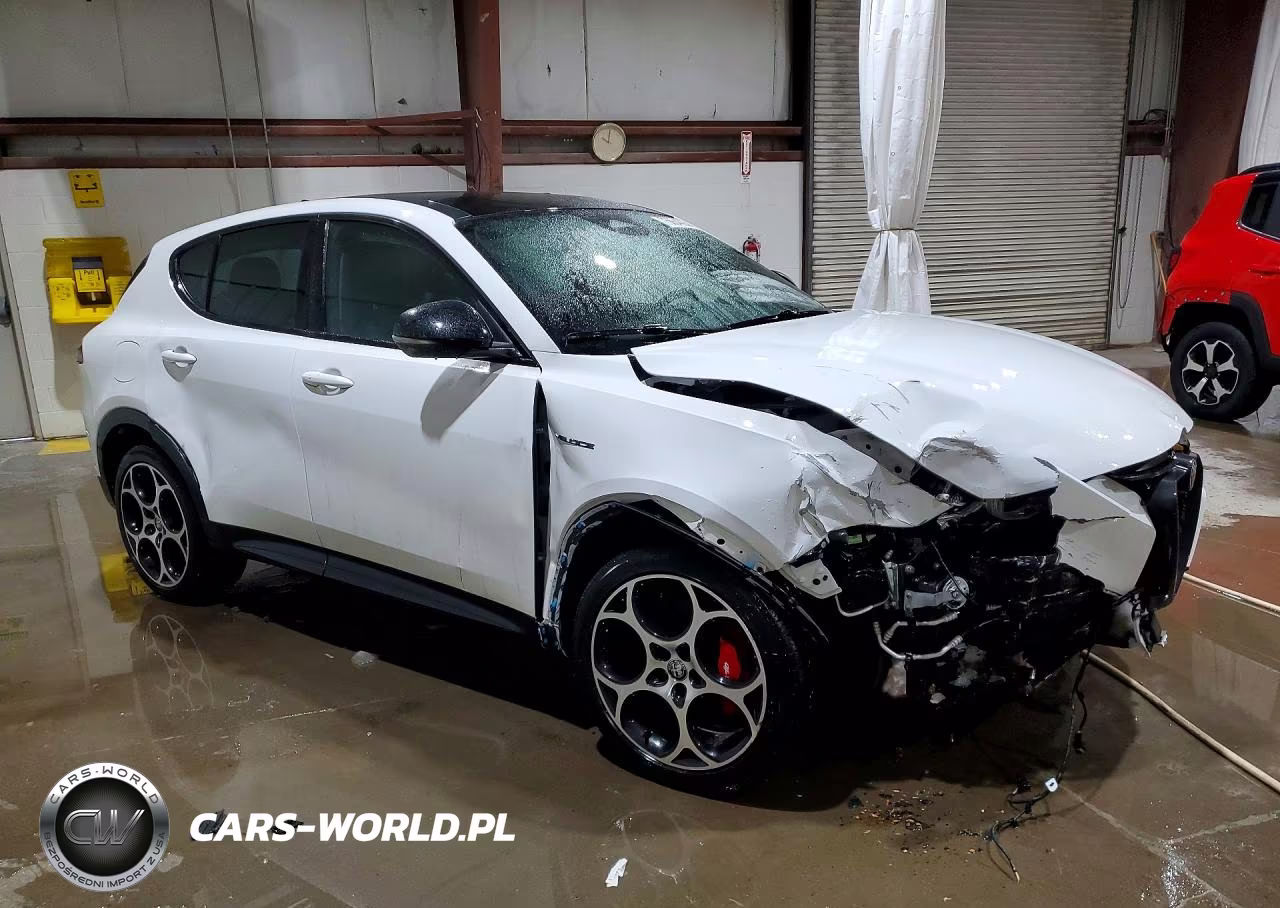 2024 Alfa Romeo Tonale Veloce VIN:ZASPATDW7R3059641 - 4