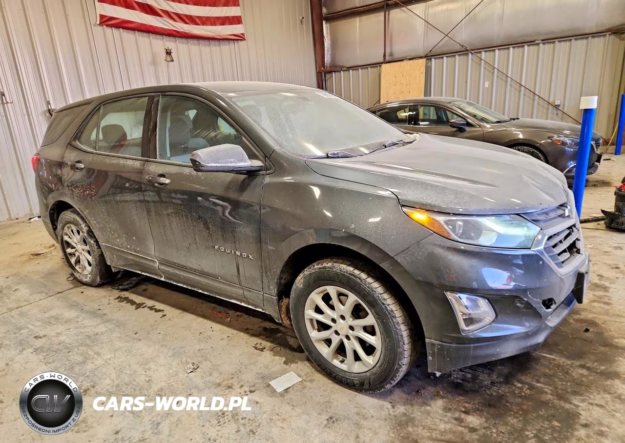 2018 Chevrolet Equinox Ls VIN:2GNAXREV5J6352094 - 4