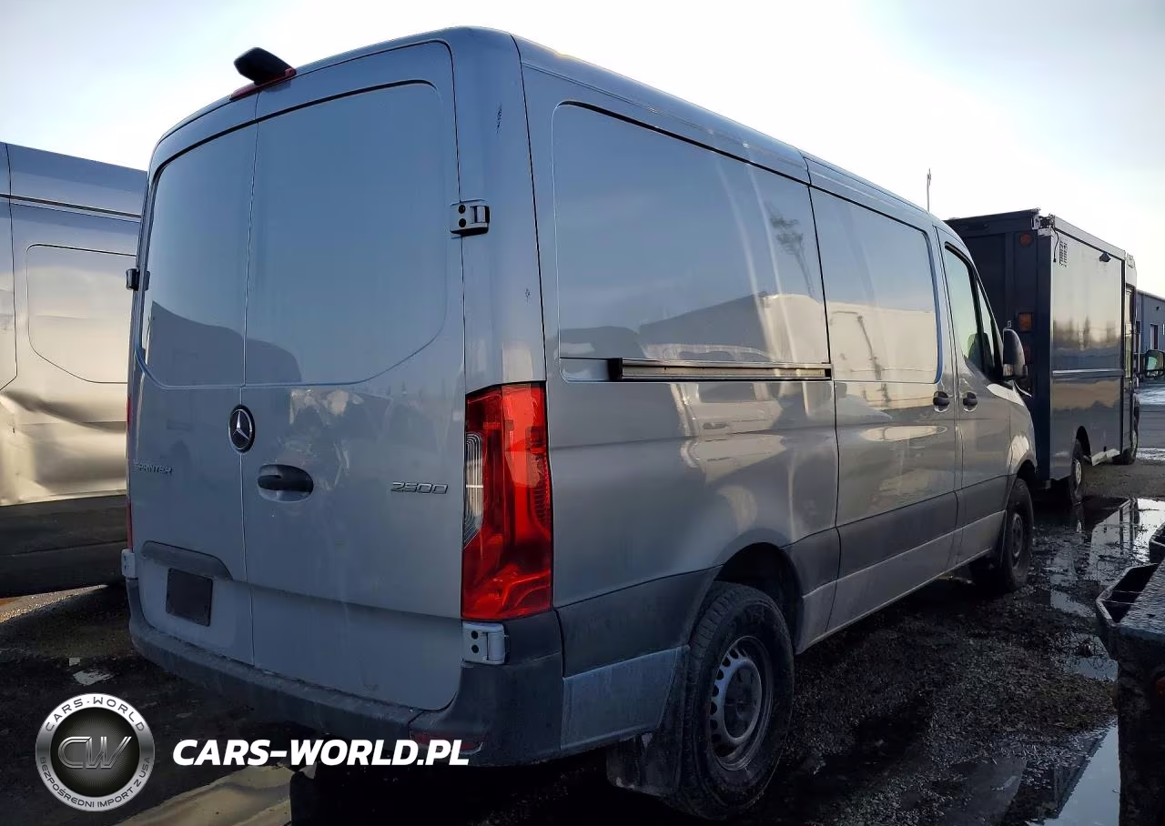 2025 Mercedes Benz Sprinter 2500 Delivery Van VIN:W1Y4KBHY0ST196598 - 3