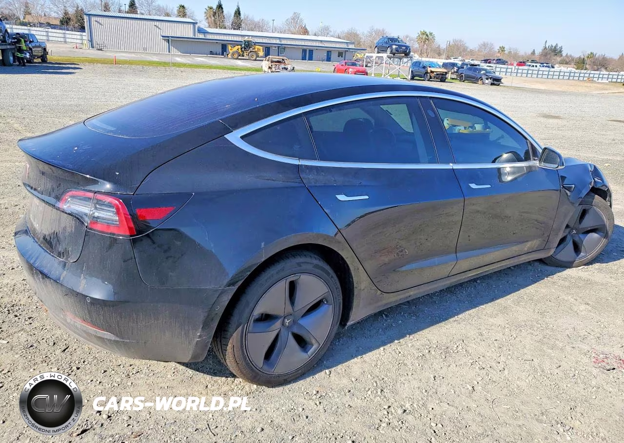 2018 Tesla Model 3 VIN:5YJ3E1EA2JF032330 - 3