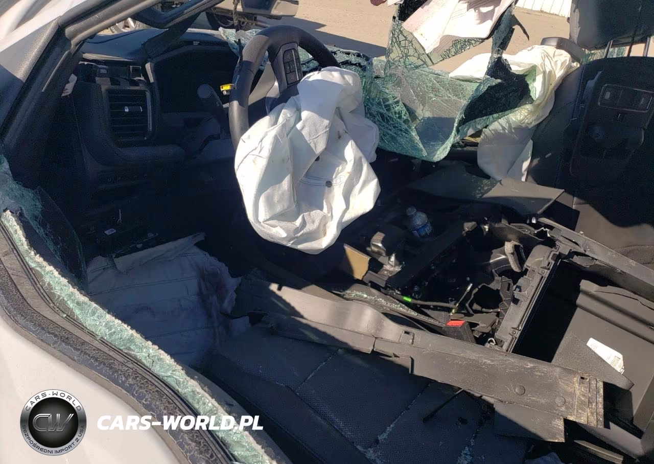 2023 Ford F150 Lightning Pro VIN:1FTVW1EL2PWG25343 - 8