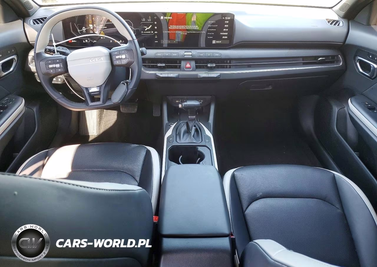 2025 Kia K4 Gt Line VIN:3KPFW4DE9SE102557 - 8