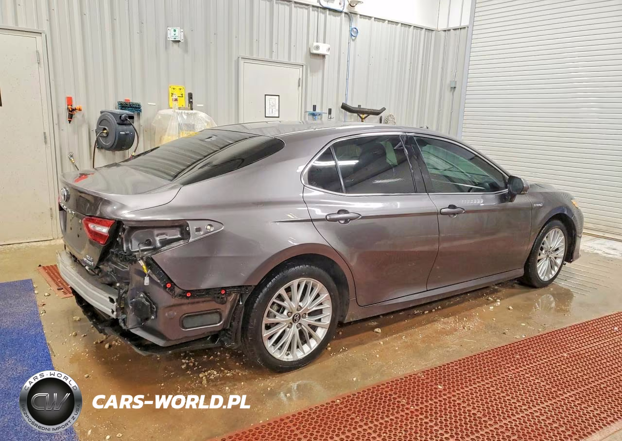 2018 Toyota Camry Hybrid VIN:4T1B21HK6JU007622 - 3