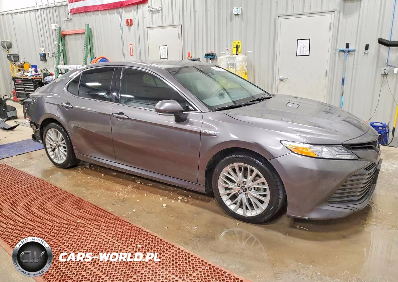 2018 Toyota Camry Hybrid VIN:4T1B21HK6JU007622 - 4
