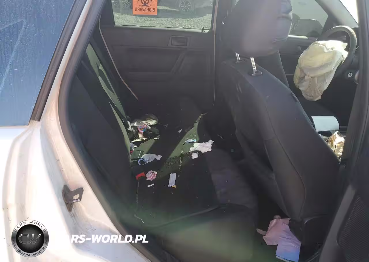 2010 Ford Focus Se VIN:1FAHP3FNXAW104728 - 10