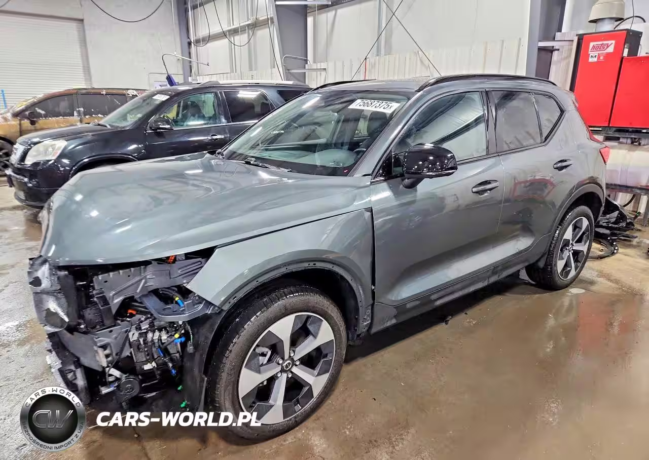 2026 Volvo Xc40 Plus