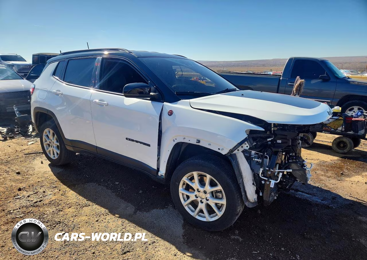 2025 Jeep Compass Trailhawk VIN:3C4NJDDN2ST609807 - 4
