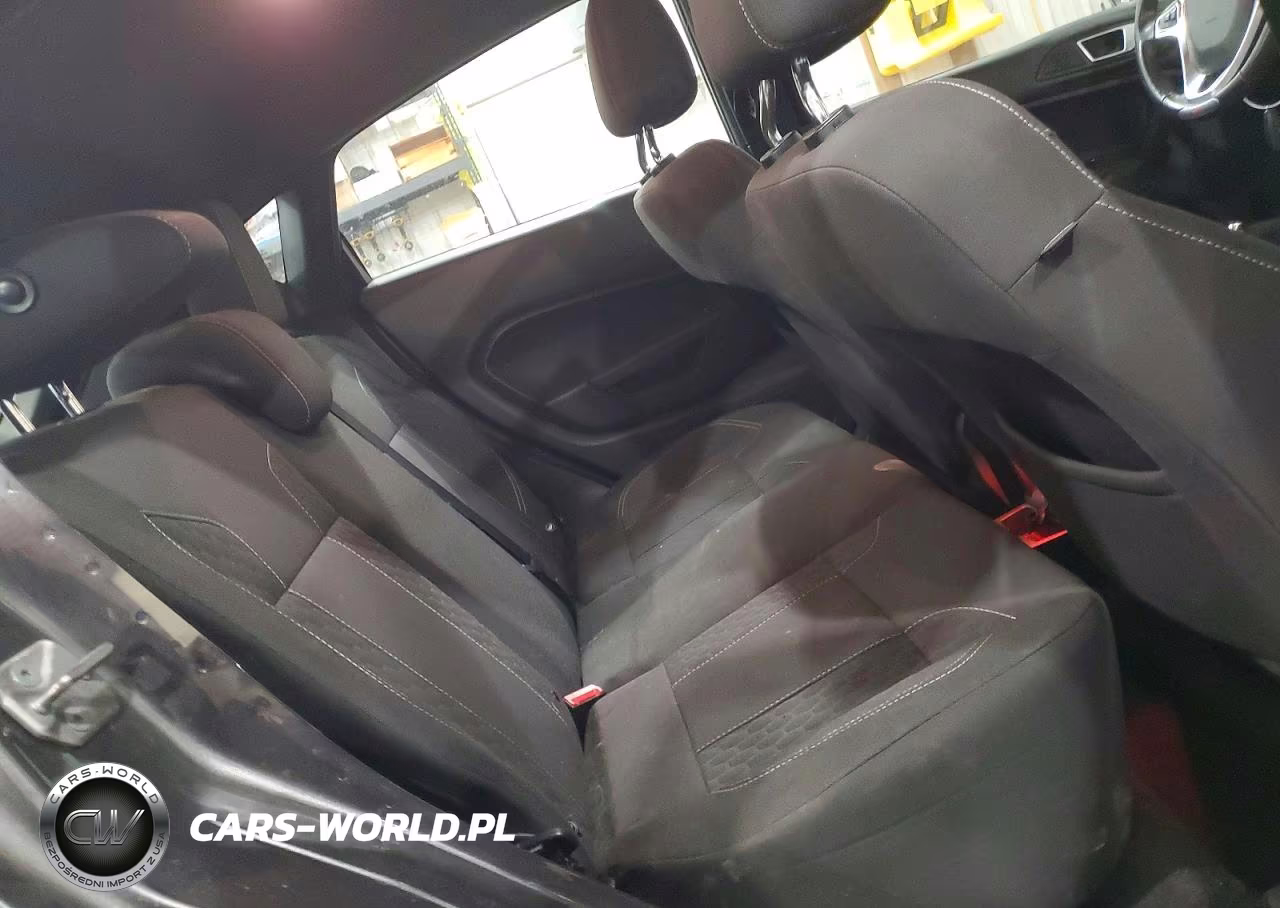 2018 Ford Fiesta St VIN:3FADP4GX8JM123699 - 10