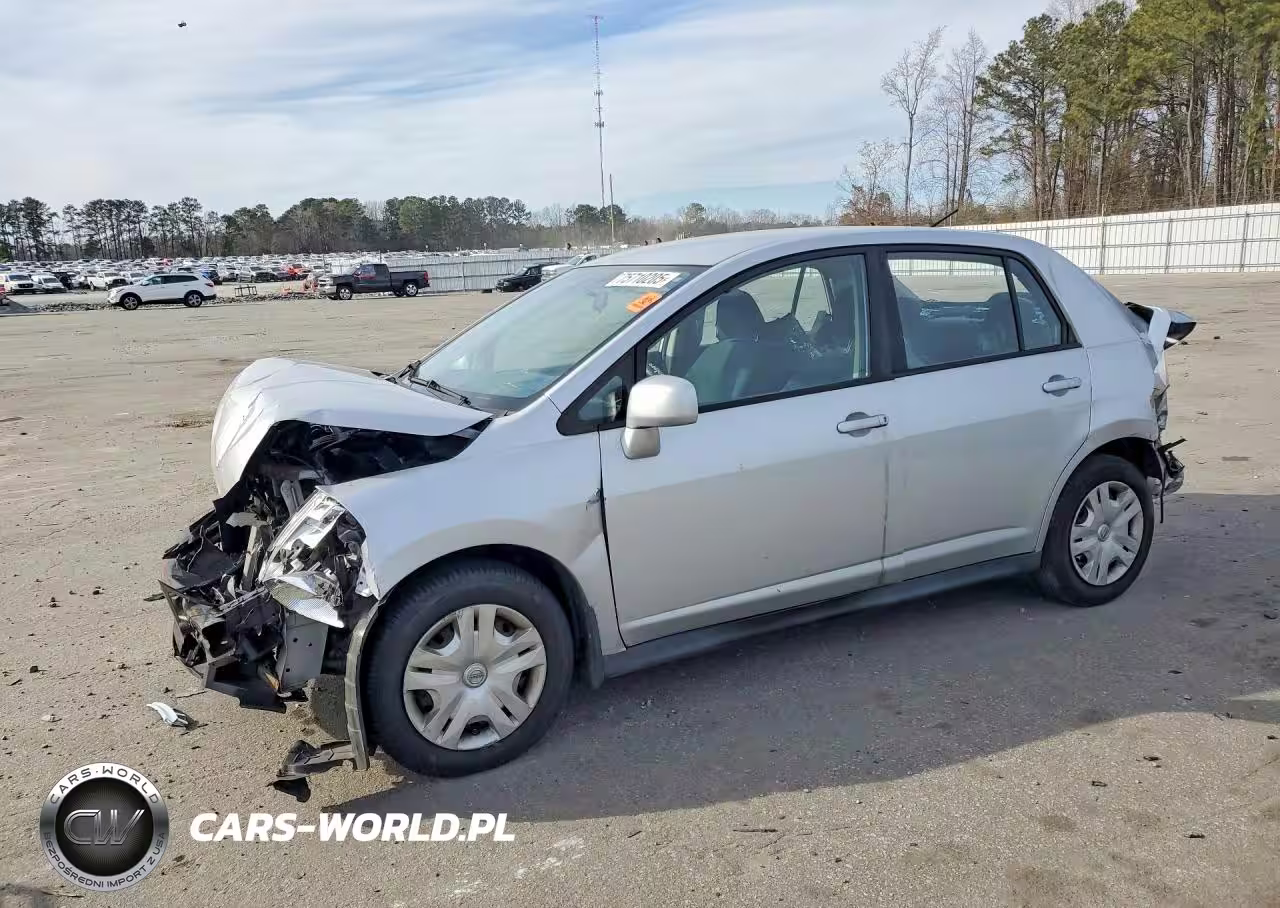 2010 Nissan Versa 1.8 S