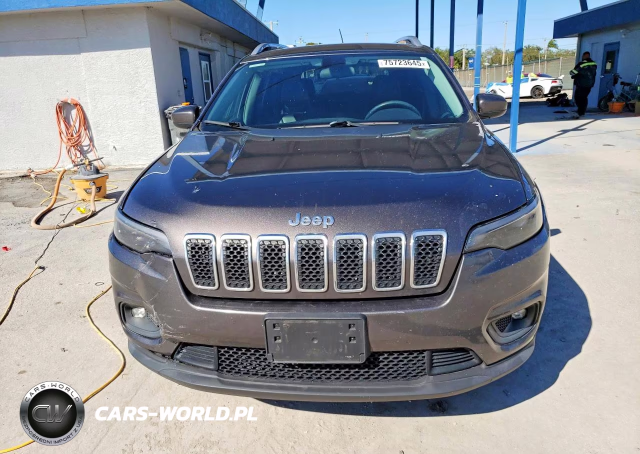 2019 Jeep Cherokee Latitude Plus VIN:1C4PJMLB0KD181029 - 5