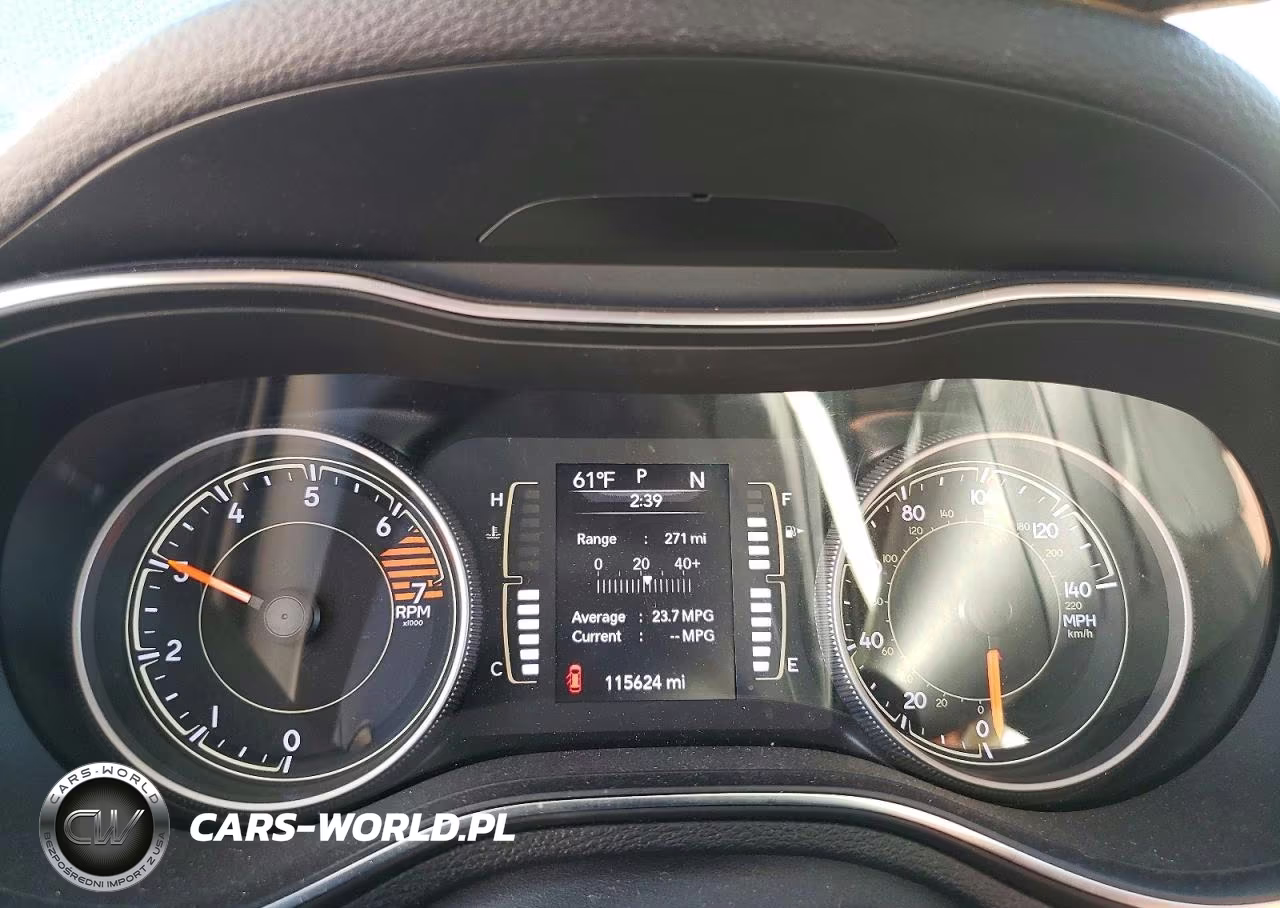 2019 Jeep Cherokee Latitude Plus VIN:1C4PJMLB0KD181029 - 9