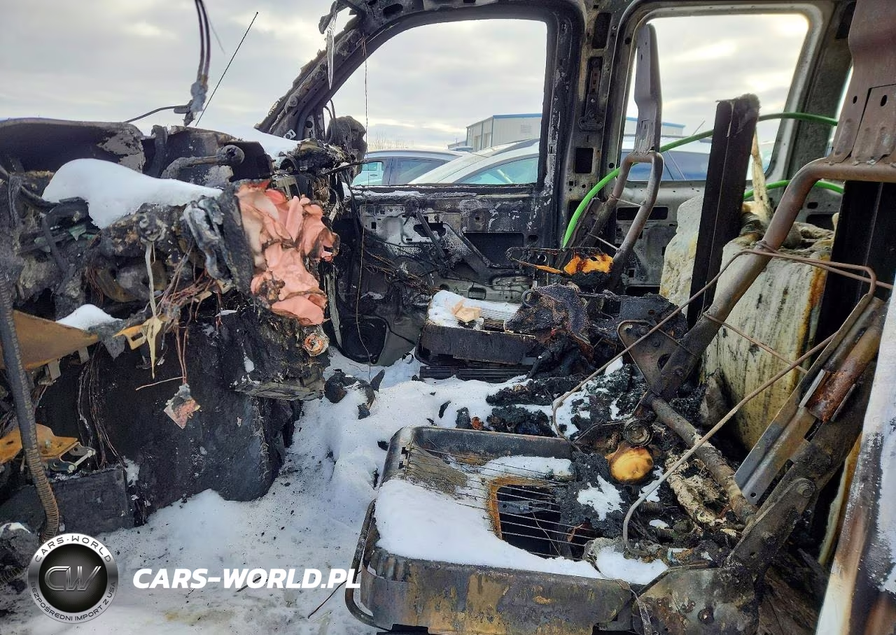 2021 GMC Savana G2500 VIN:1GTW7AF79M1244424 - 7