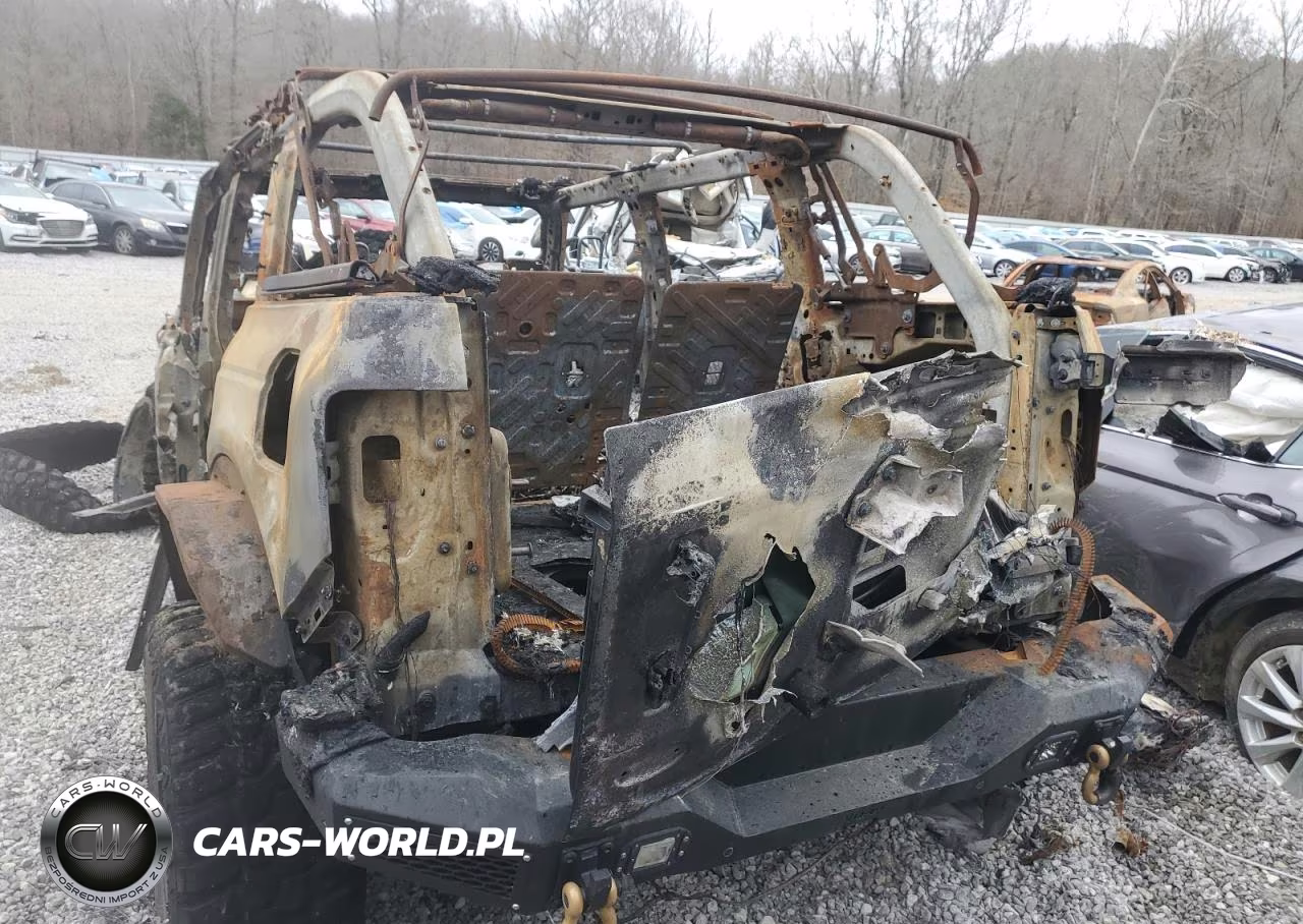 2022 Ford Bronco Base VIN:1FMDE5DH9NLB79043 - 6