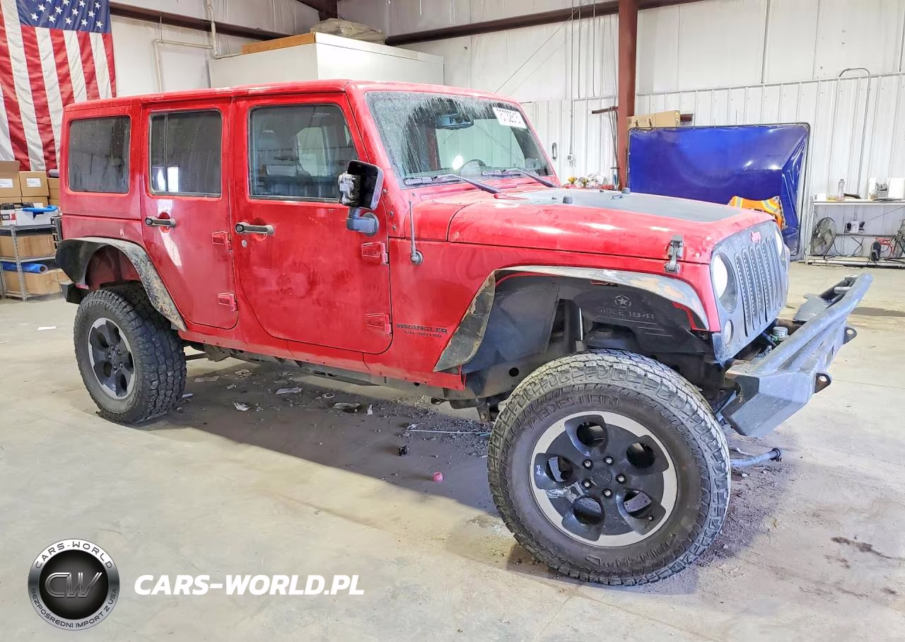 2014 Jeep Wrangler Unlimited Sahara VIN:1C4HJWEG1EL324346 - 4