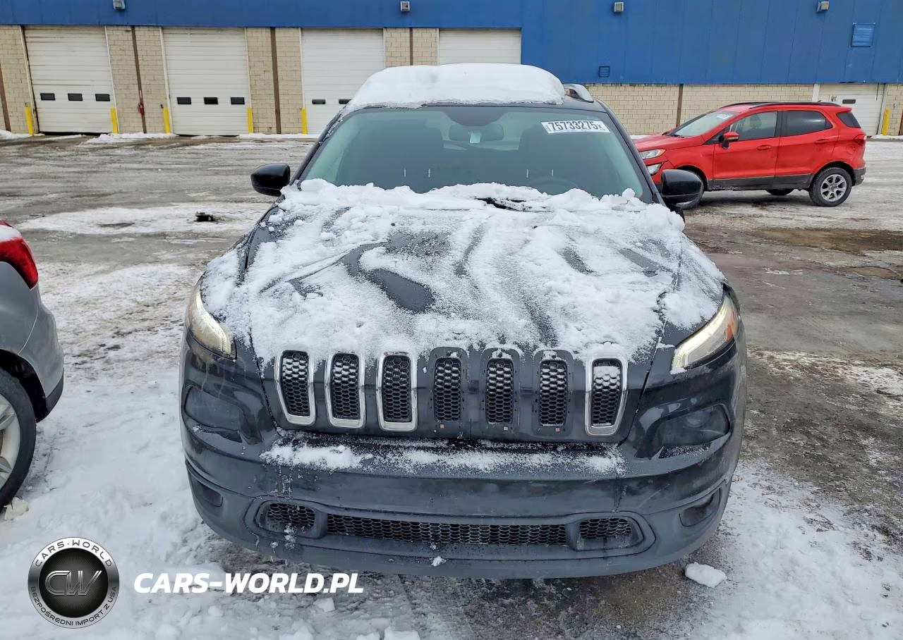 2016 Jeep Cherokee Latitude VIN:1C4PJMCS3GW294419 - 5