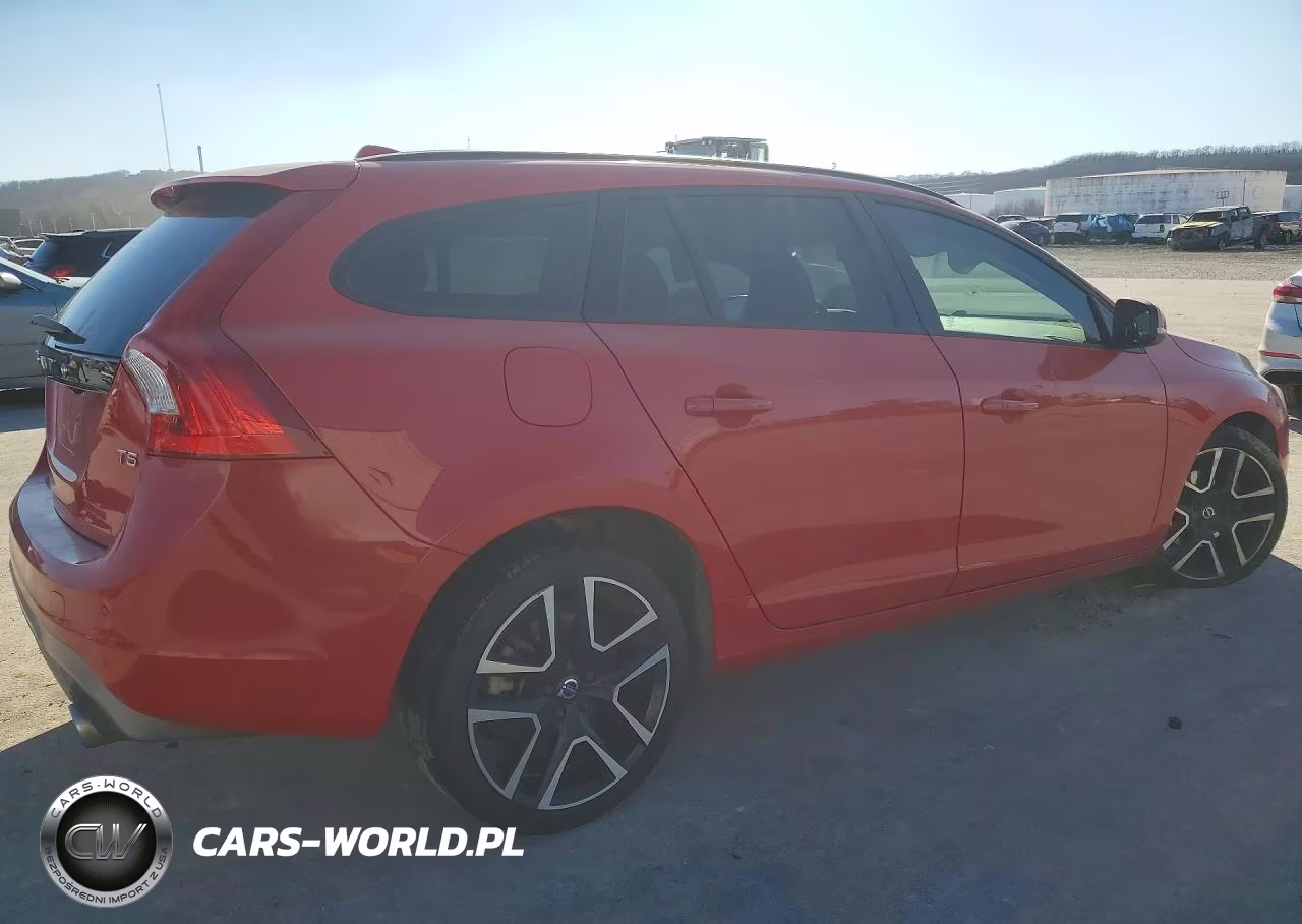 2018 Volvo V60 T5 Dynamic VIN:YV140MEL4J2390029 - 3