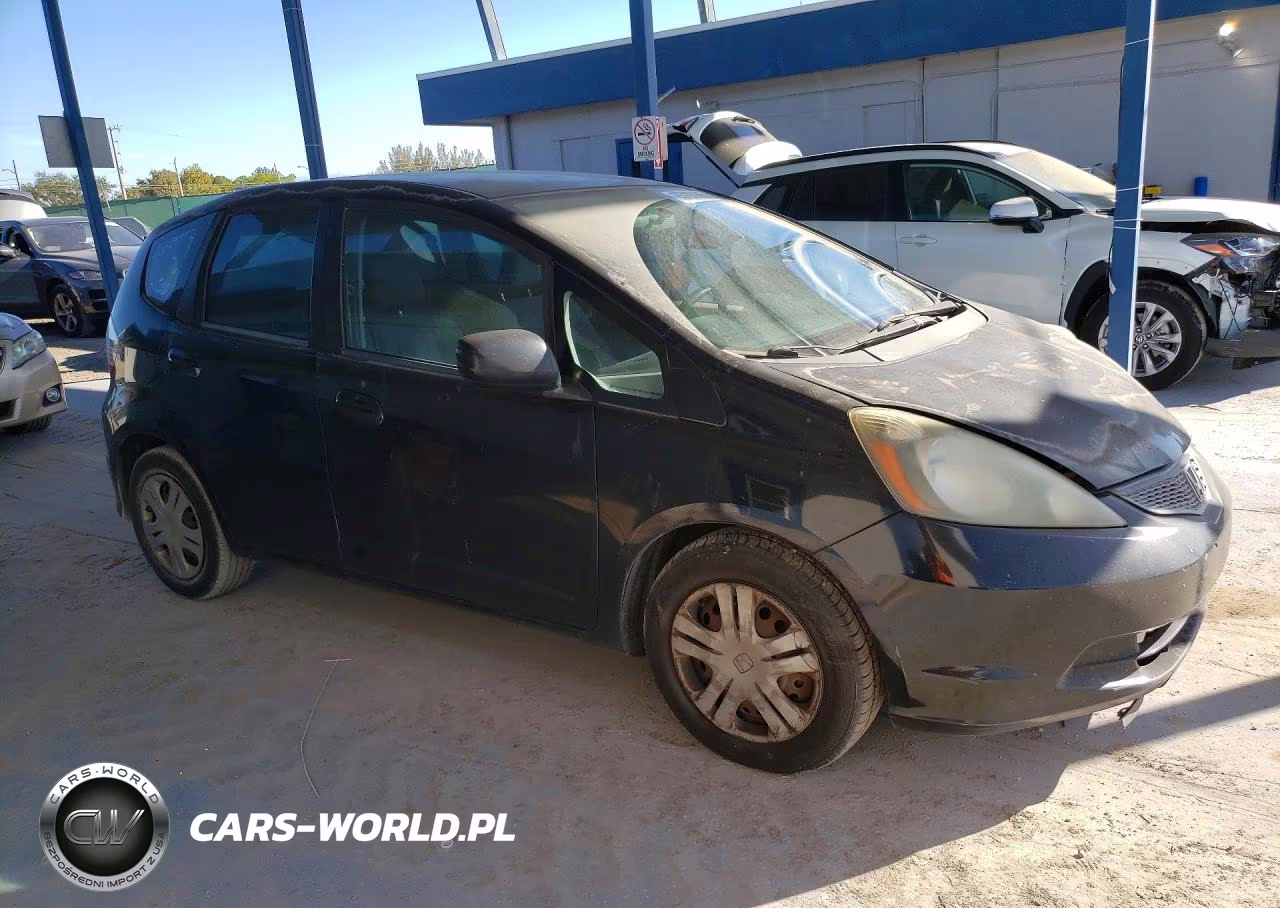 2011 Honda Fit VIN:JHMGE8H36BC007340 - 4