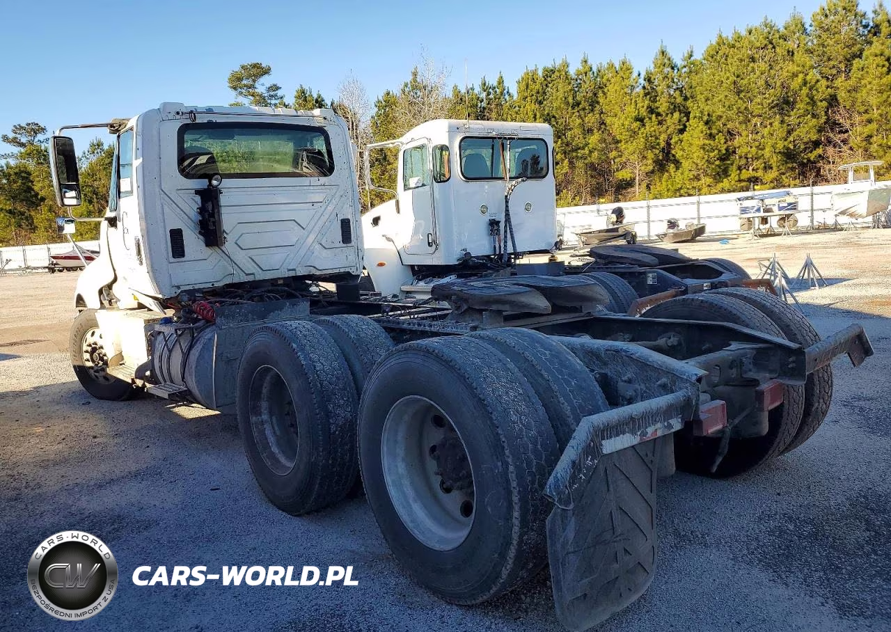 2015 International Prostar Semi Truck VIN:1HSDJAPR1FH653267 - 3