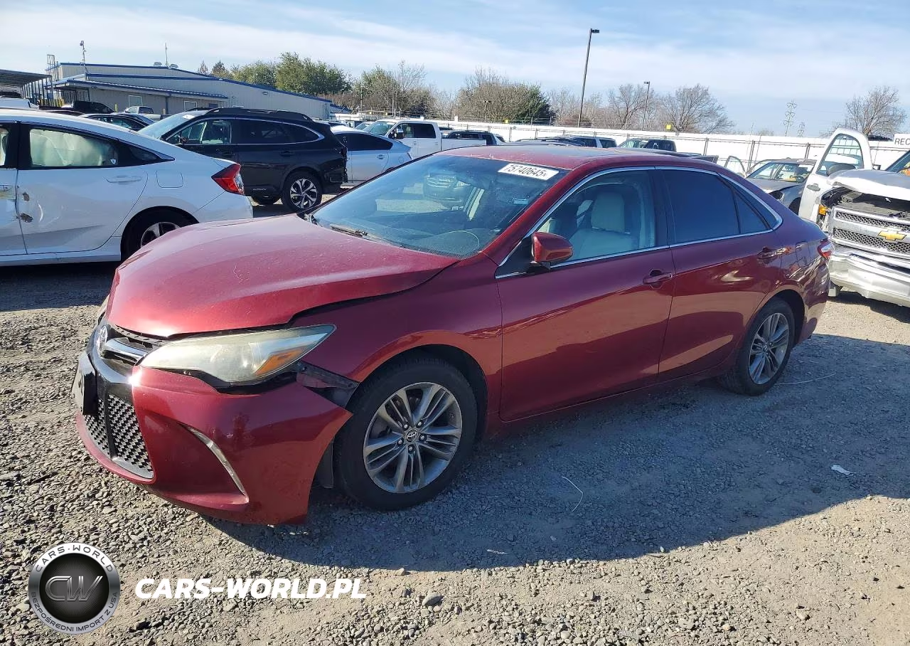 2015 Toyota Camry Le – zdjęcie 1 z 13