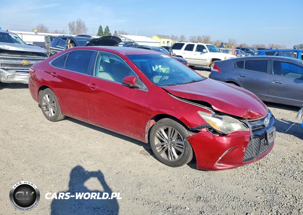 2015 Toyota Camry Le VIN:4T1BF1FK1FU899051 - 4