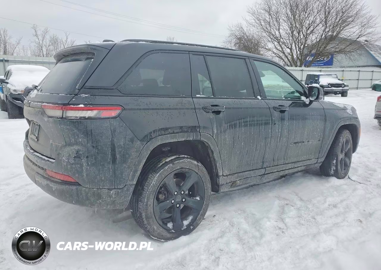 2024 Jeep Grand Cherokee Laredo VIN:1C4RJHAG9RC247141 - 3