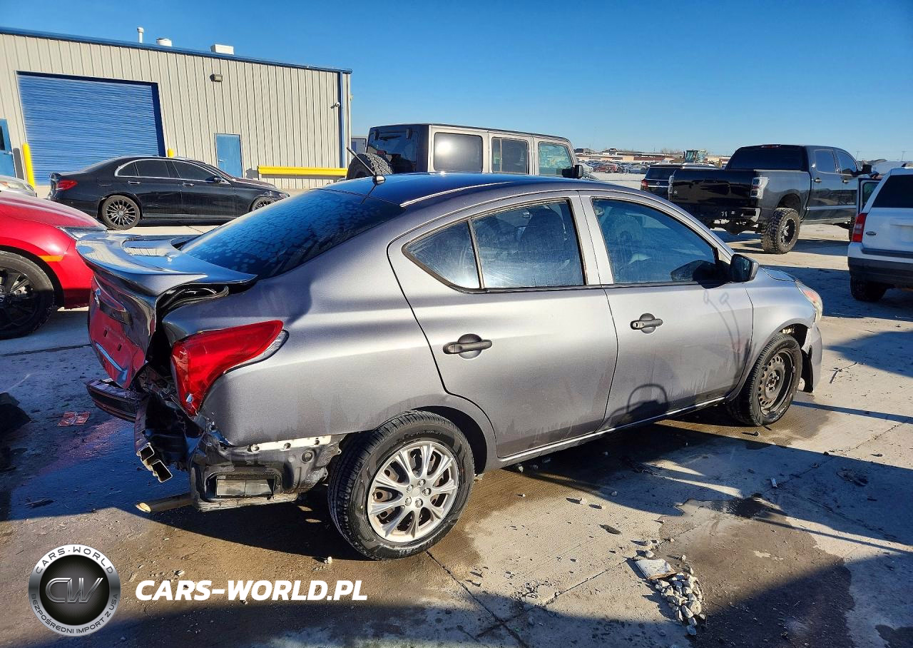 2018 Niss Versa VIN:3N1CN7AP8JL857158 - 3