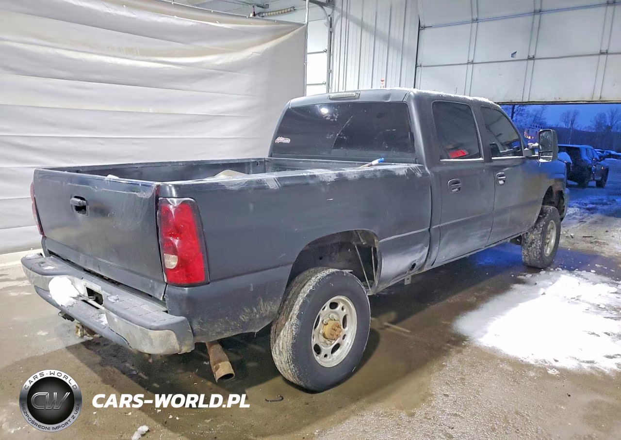 2006 Chevrolet Silverado C2500 Heavy Duty VIN:1GCHC23U76F102907 - 3