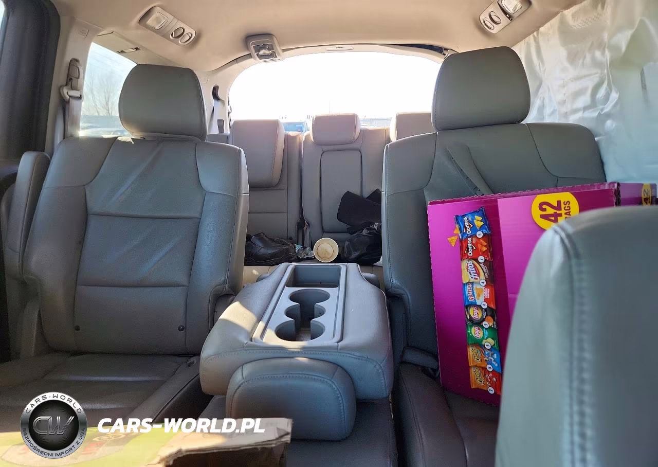 2016 Honda Odyssey Touring VIN:5FNRL5H9XGB507739 - 10