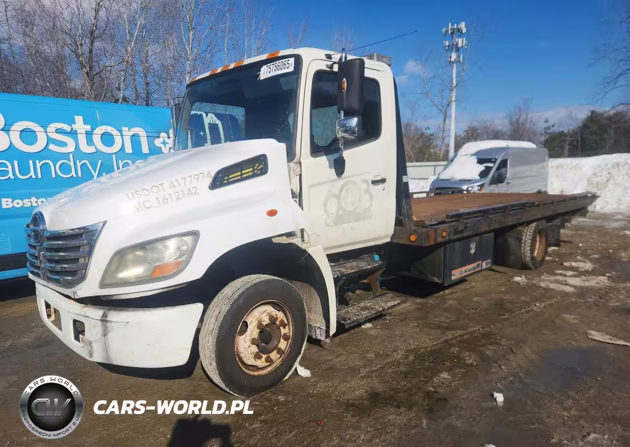 2010 Hino 258 Rollback Truck