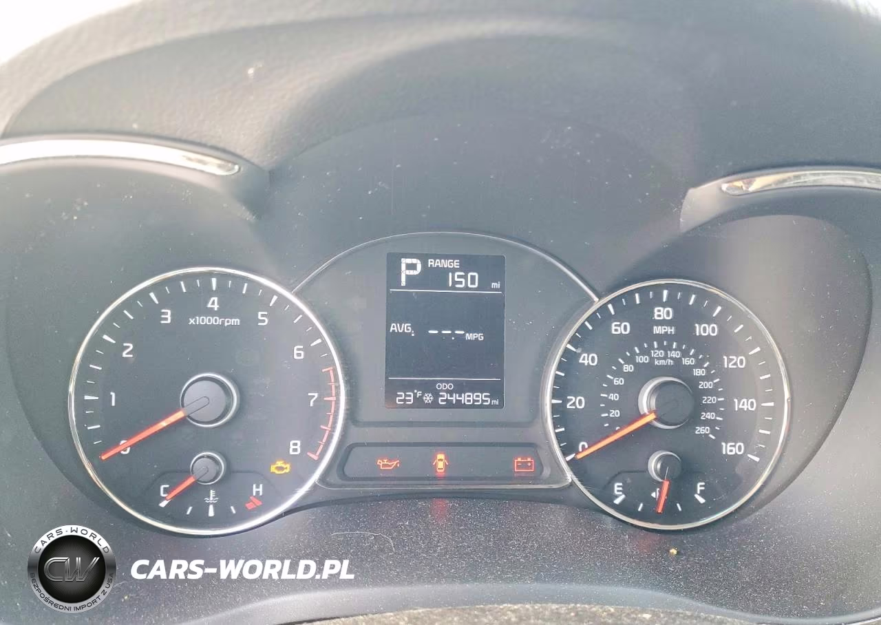 2018 Kia Forte VIN:3KPFK4A72JE236049 - 9