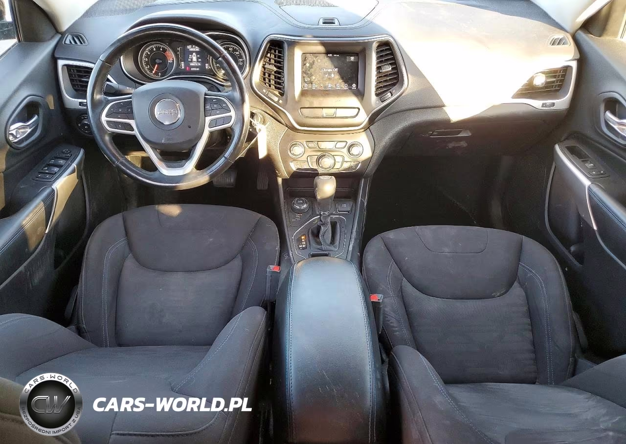 2020 Jeep Cherokee Latitude VIN:1C4PJMCX0LD509403 - 8
