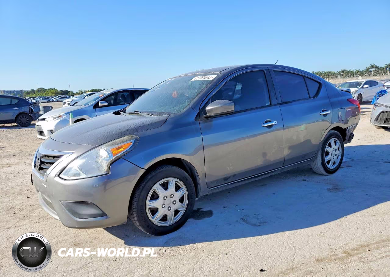 2018 Nissan Versa Sv
