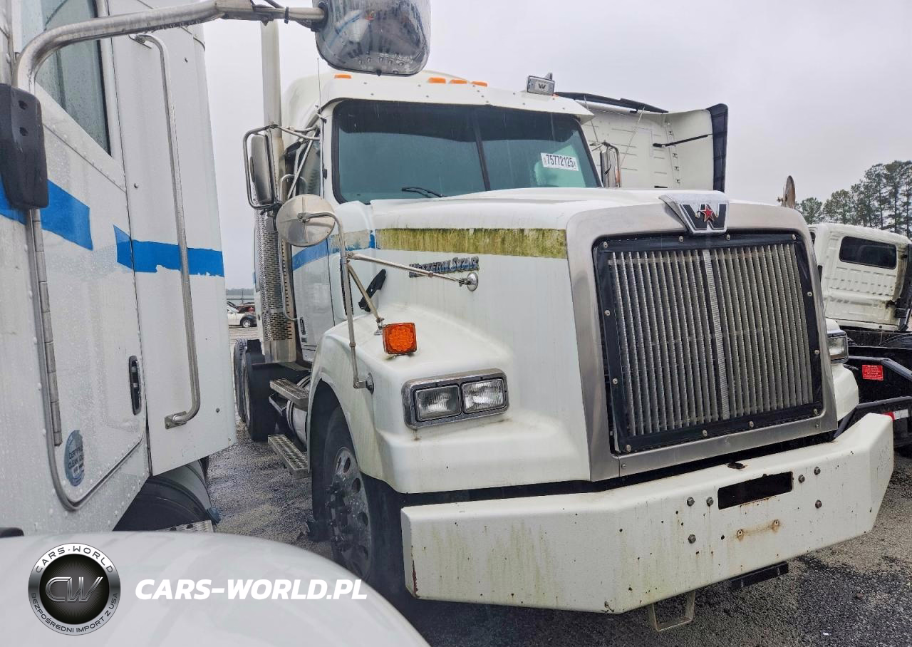 2015 Western Star 4900 Semi Truck