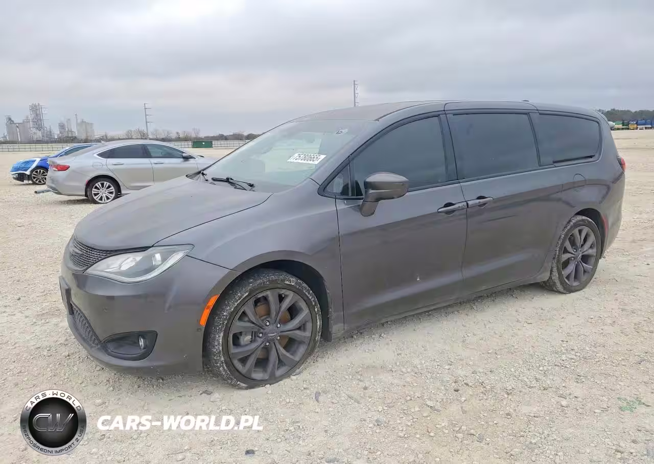2019 Chrysler Pacifica Touring Plus