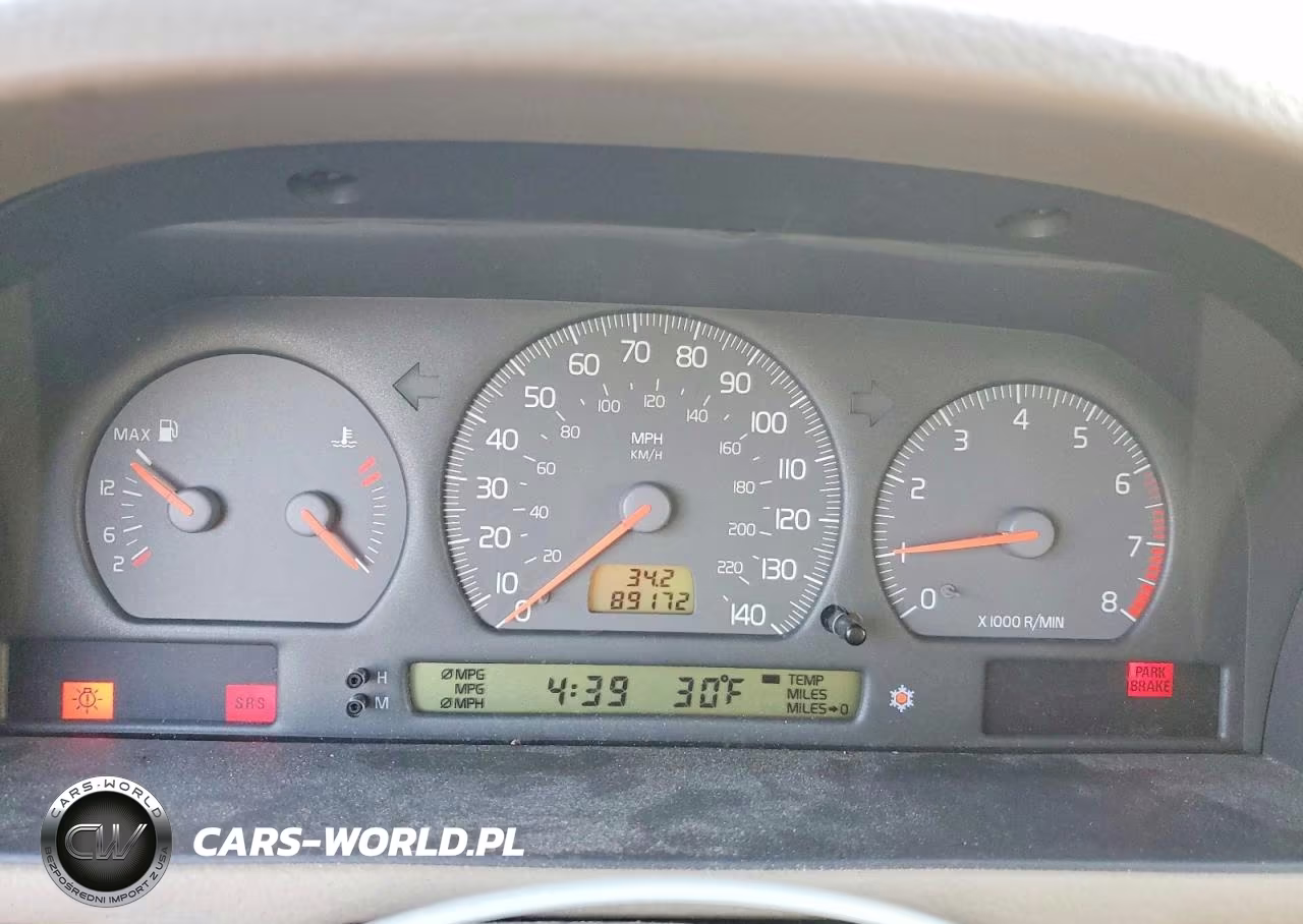 2000 Volvo S70 Glt VIN:YV1LS56D7Y2667110 - 9