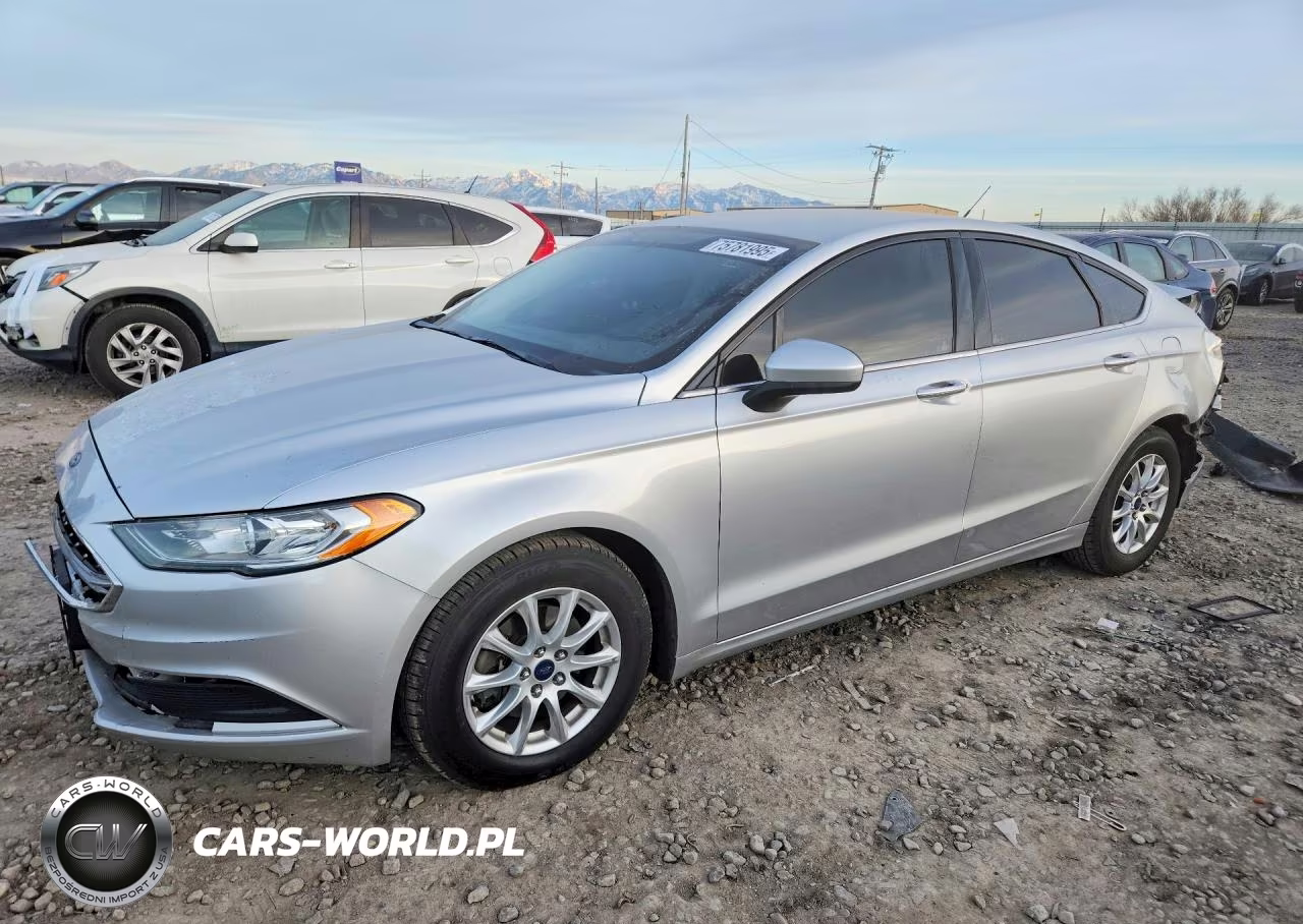 2017 Ford Fusion S – zdjęcie 1 z 13