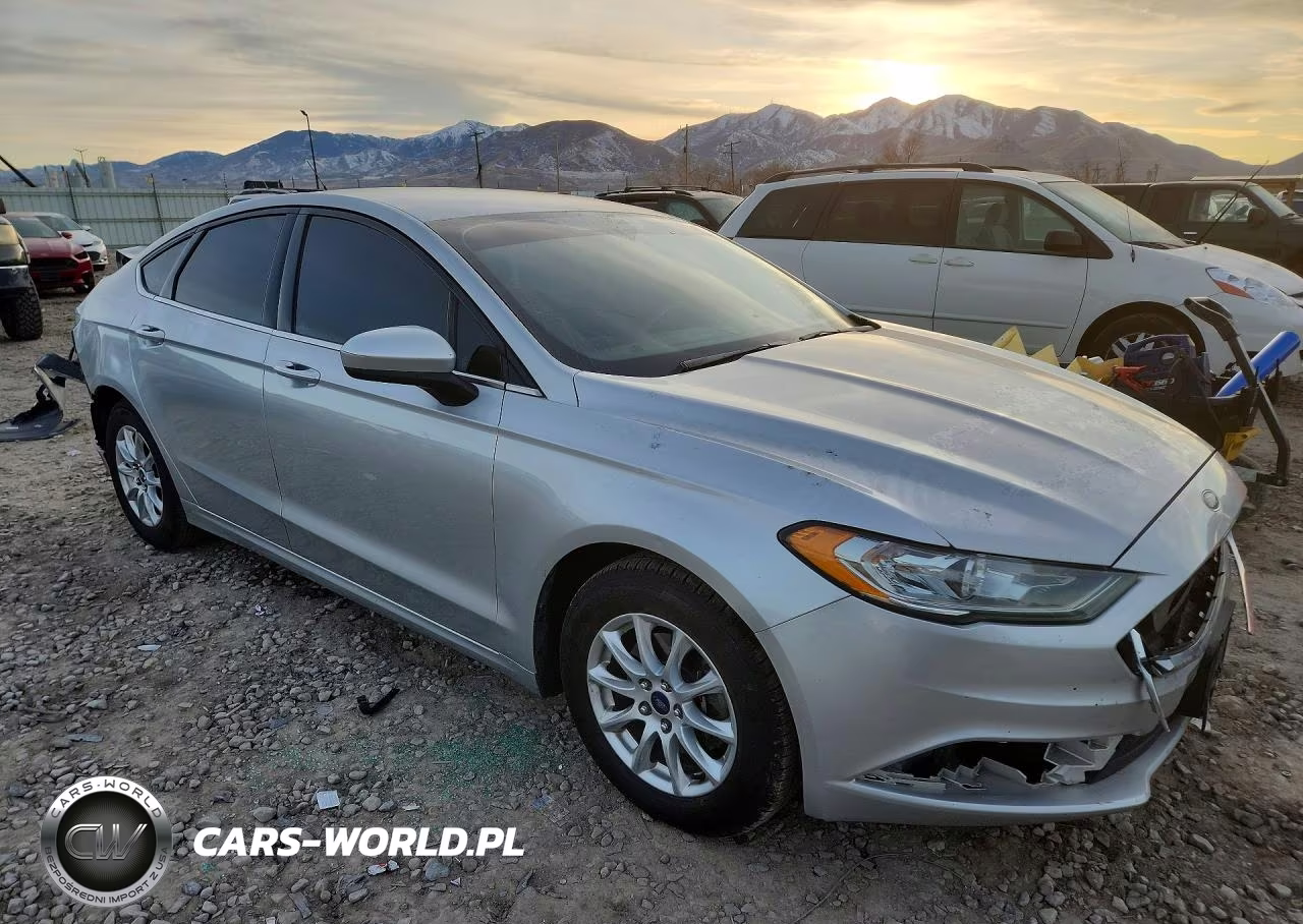 2017 Ford Fusion S VIN:3FA6P0G72HR317269 - 4