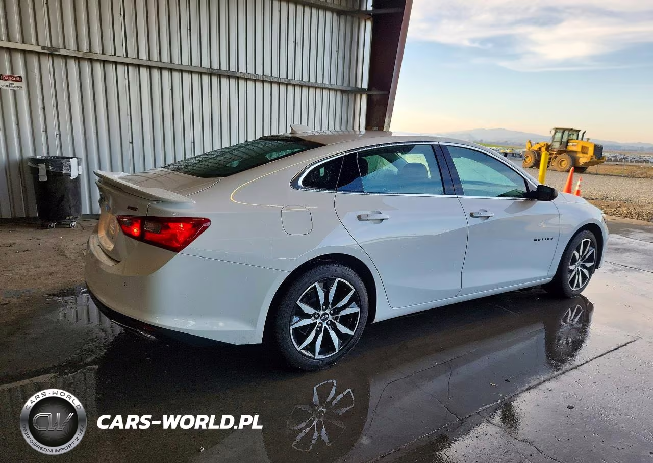 2025 Chevrolet Malibu Rs VIN:1G1ZG5ST7SF107661 - 3