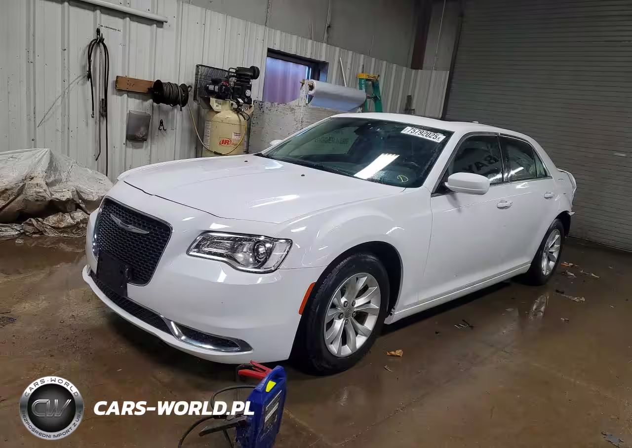 2015 Chrysler 300 Limited