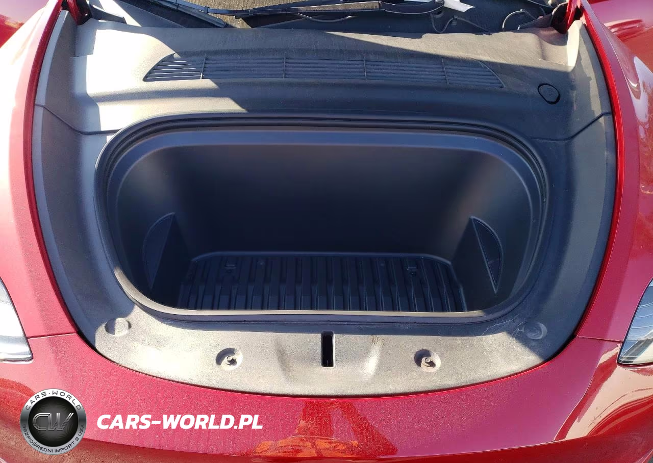 2022 Tesla Model Y VIN:7SAYGDEF5NF486819 - 11