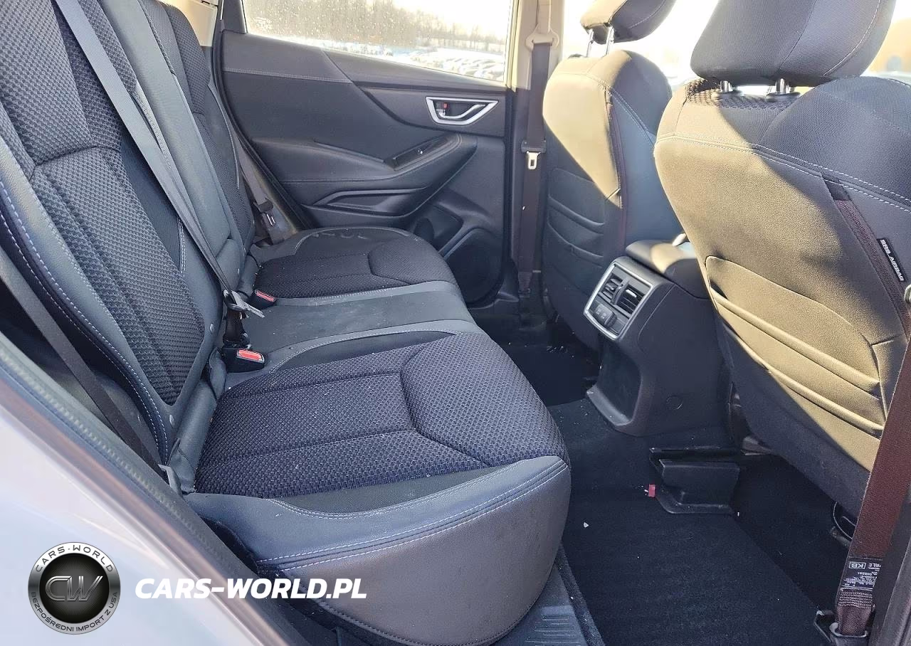 2019 Subaru Forester VIN:JF2SKAGC4KH464732 - 10