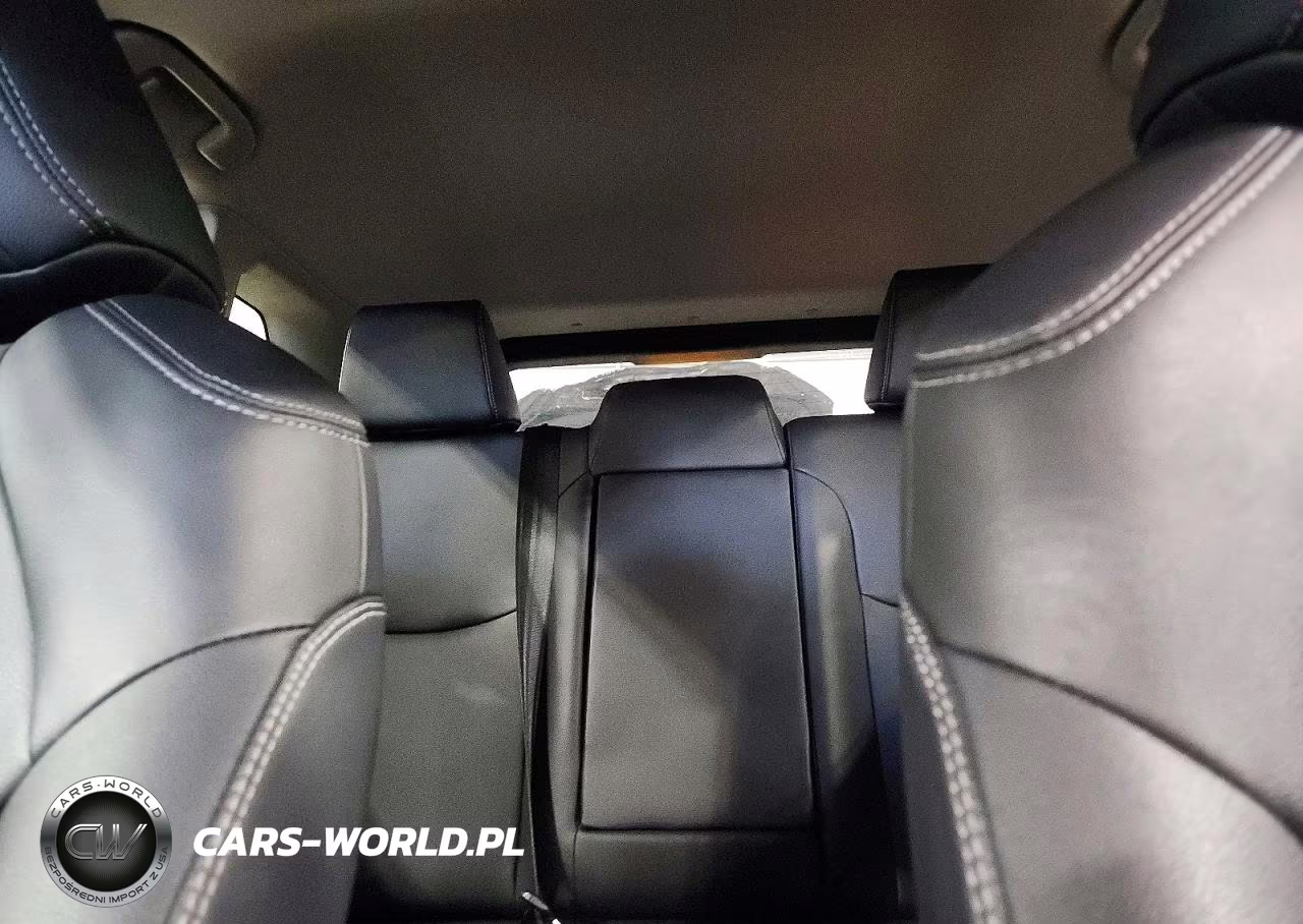 2023 Toyota Corolla Cross Xle VIN:7MUDAABG6PV060389 - 10