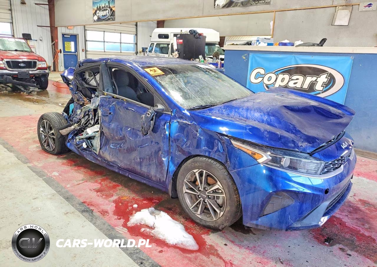 2023 Kia Forte Lxs VIN:3KPF24AD8PE520073 - 4