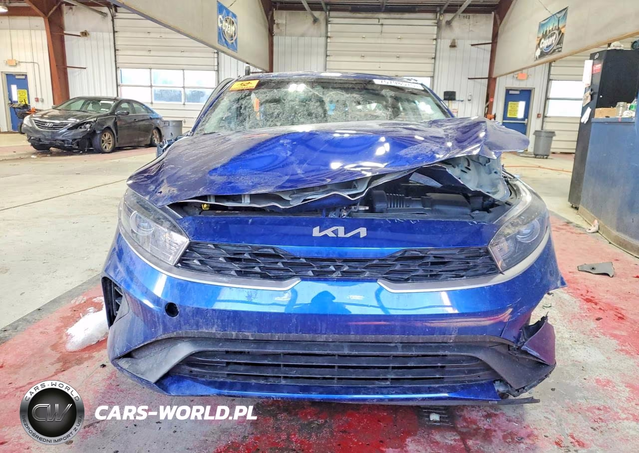 2023 Kia Forte Lxs VIN:3KPF24AD8PE520073 - 5
