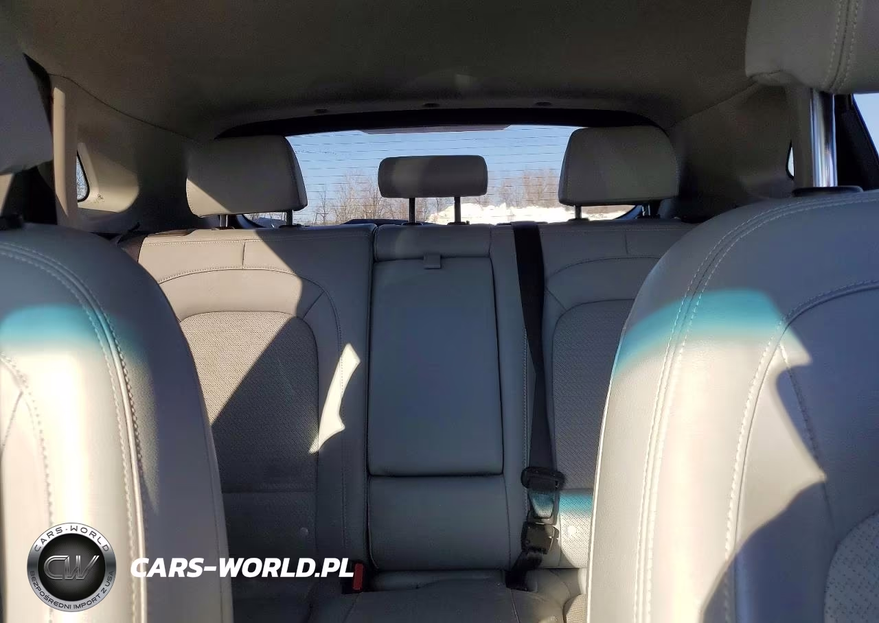 2020 Hyundai Kona Ultimate VIN:KM8K5CA59LU475984 - 10