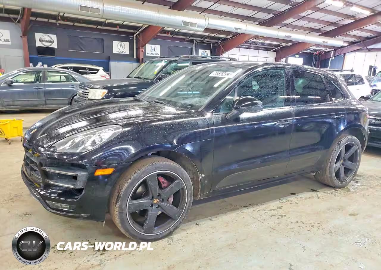 2015 Porsche Macan Turbo